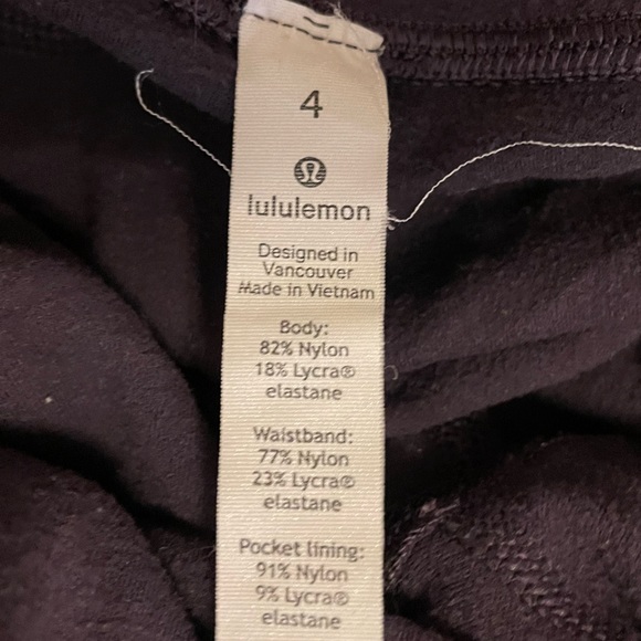 Lululemon Fast and free brushed legging with zippered pockets - Picture 4 of 4